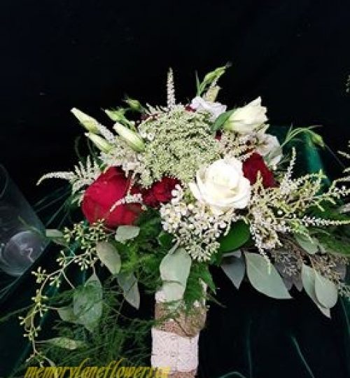 whispy bride bouquet